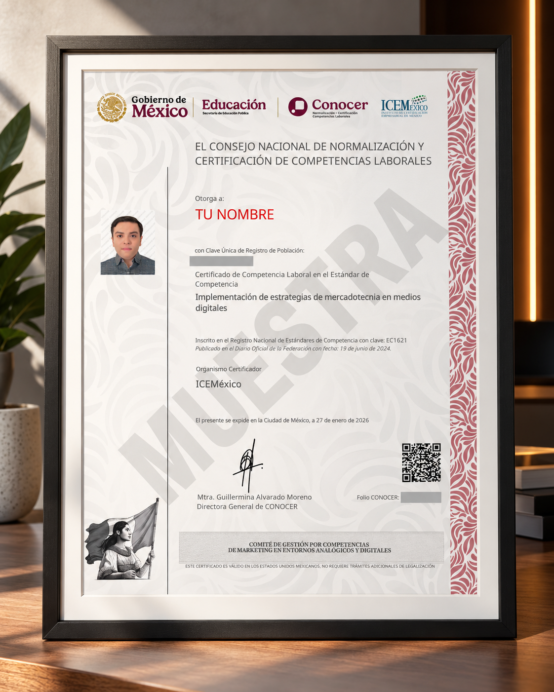 Certificado oficial SEP–CONOCER EC1621 enmarcado
